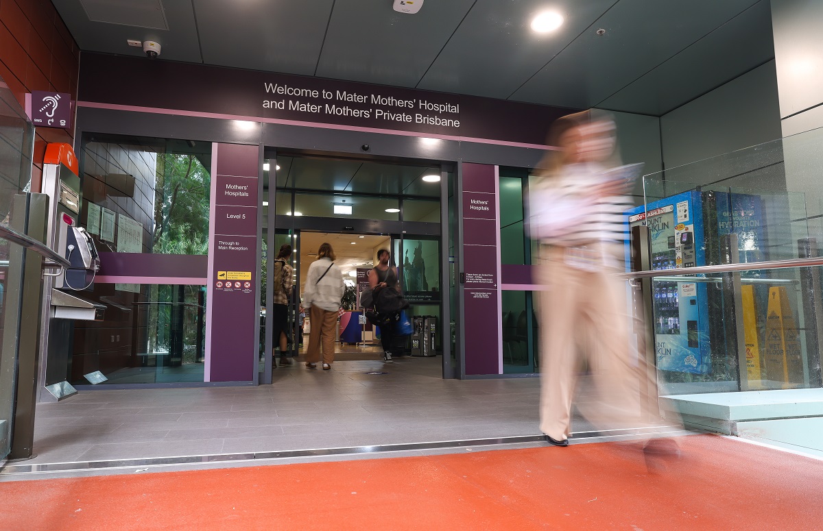 Mater-Mothers-entrance-2-1200px-w.jpg Mater-Mothers-entrance-2-1200px-w.jpg